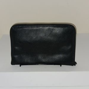 Connoisseurs Black Pebbled Leather Zippered Jewely Case